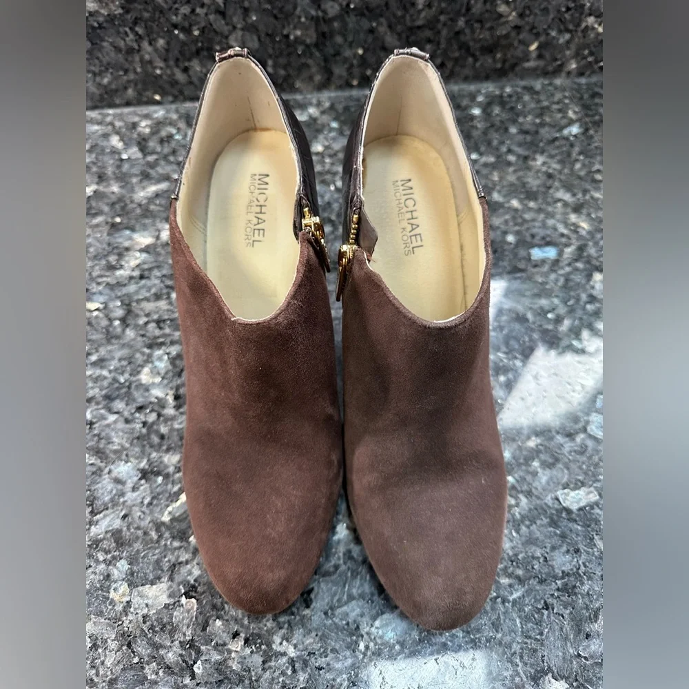 Michael Kors Sammy Brown Suede Ankle Booties Size 9 Croc-Embossed Heeled Boots